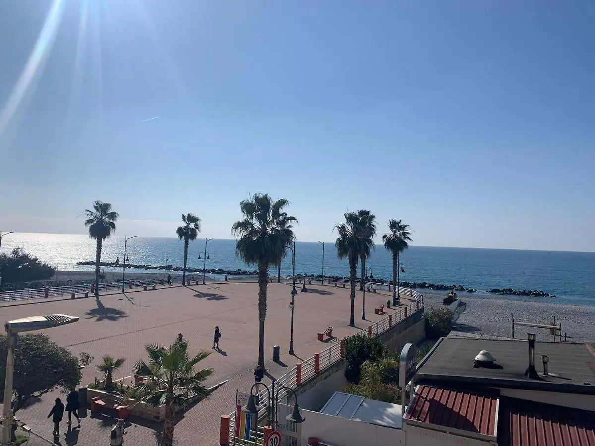 Villa Casa Vale Fronte Mare Ventimiglia