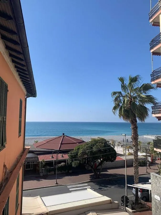 Villa Casa Vale Fronte Mare Ventimiglia 0*,